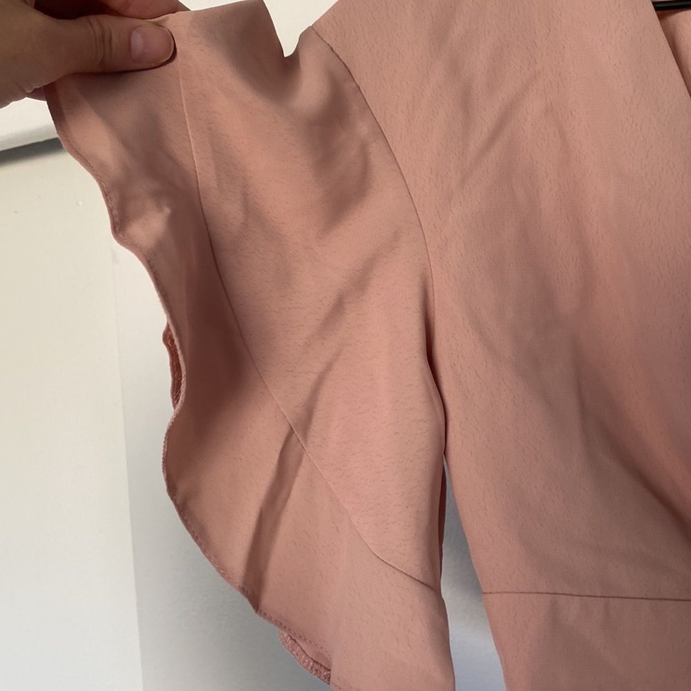ASOS Flutter Crop Size 2 - Picture 3 of 4